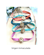 Pulseras de tela de varios colores con medalla de acero de la Virgen Inmaculada