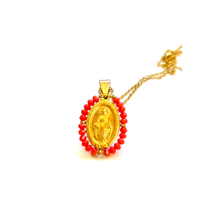 Medalla Milagrosa dorada bordada con cristales rojos y cadena dorada