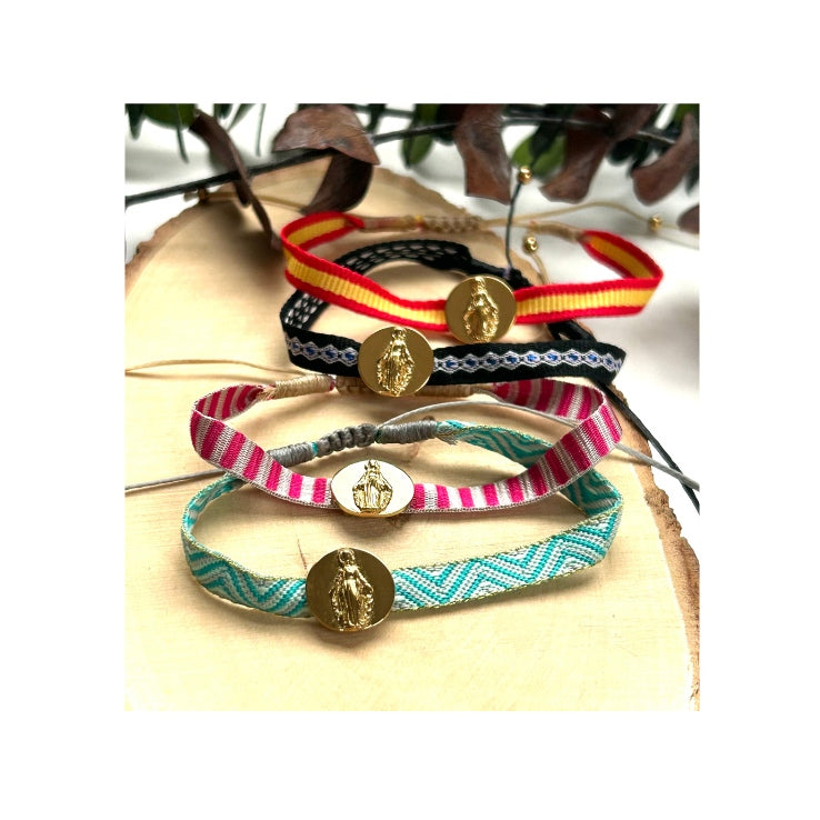 Pulseras de tela con medalla de acero de la Virgen Milagrosa en varios colores