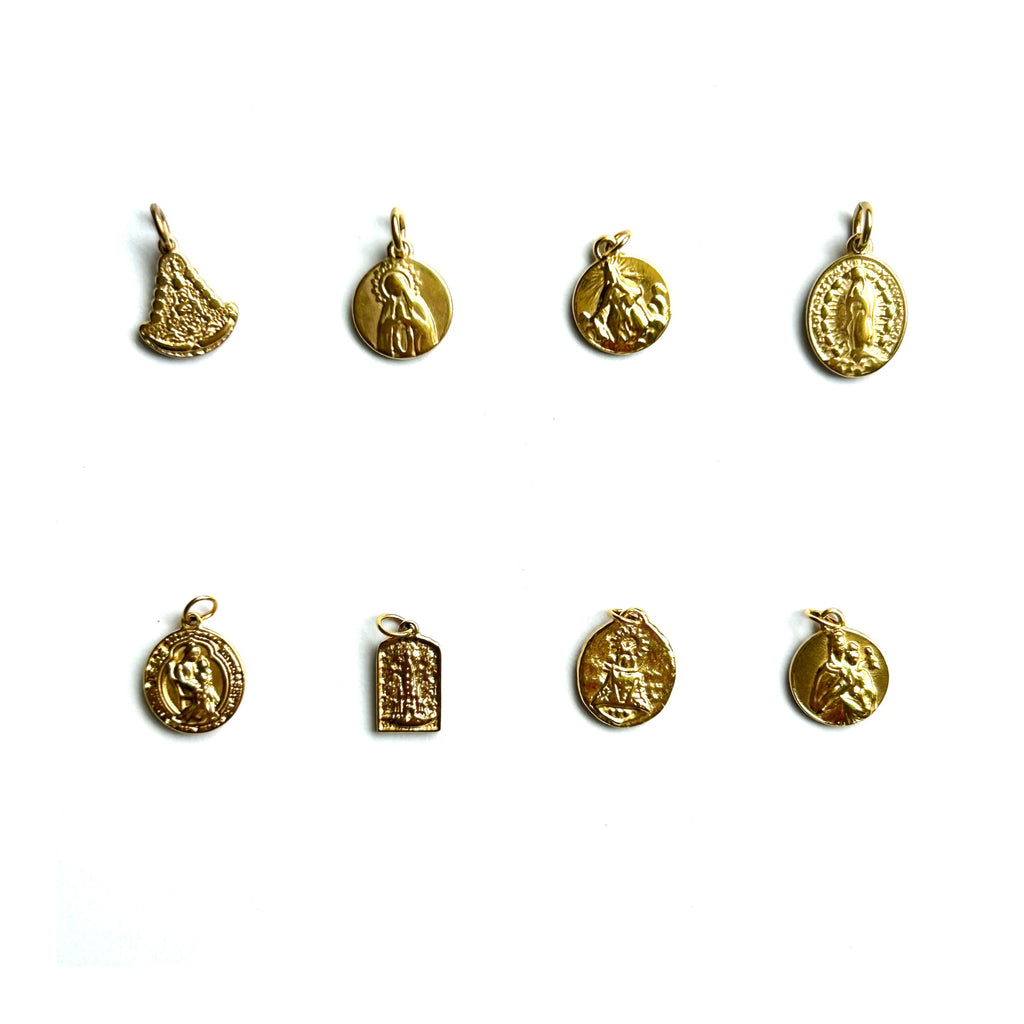 Medallitas de vírgenes de acero dorado para la pulsera adaptable